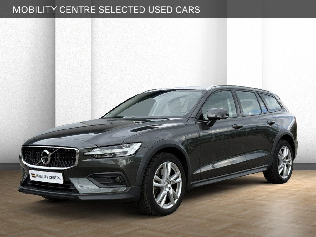 Volvo V60 Cross Country B5 AWD Ultimate | Trekhaak | Dodehoekdetectie | Carplay |