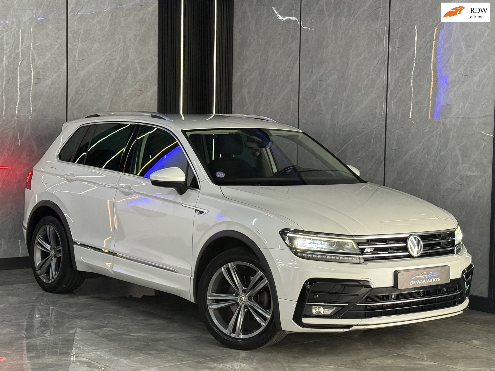 Volkswagen Tiguan 1.4 TSI ACT Highline Business R-Line |Virtual Cocpit|Keyless|Stoeverw|DSG|Lane Assist|