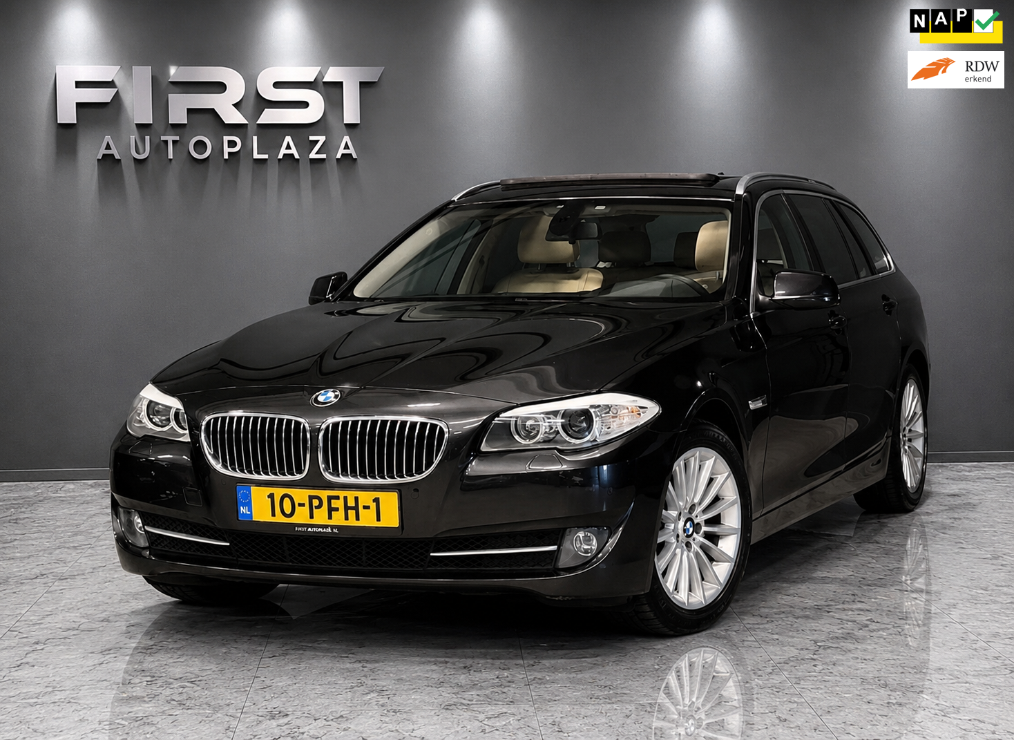 BMW 5-serie Touring 523i Executive AUTOMAAT PANODAK|HEAD-UP|LEDER|NAVI | KEURIGE AUTO !