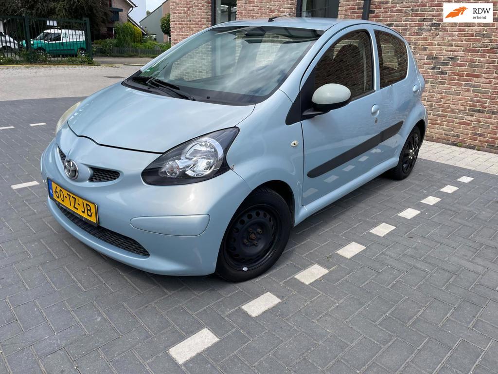 Toyota Aygo 1.0-12V +
