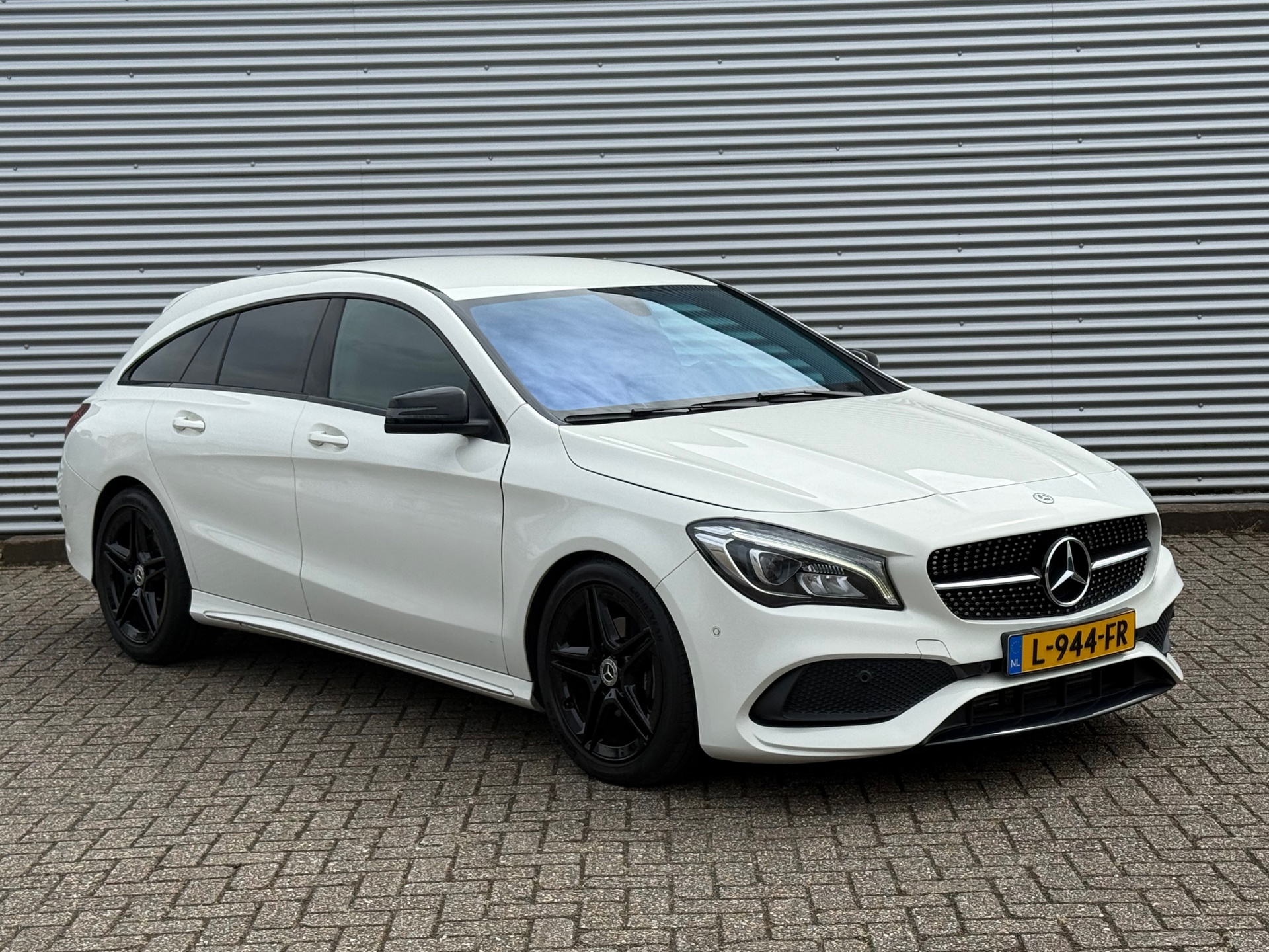Mercedes-Benz CLA-klasse Shooting Brake 180 Business / AMG / NAVI / START-STOP / Inruil mog.