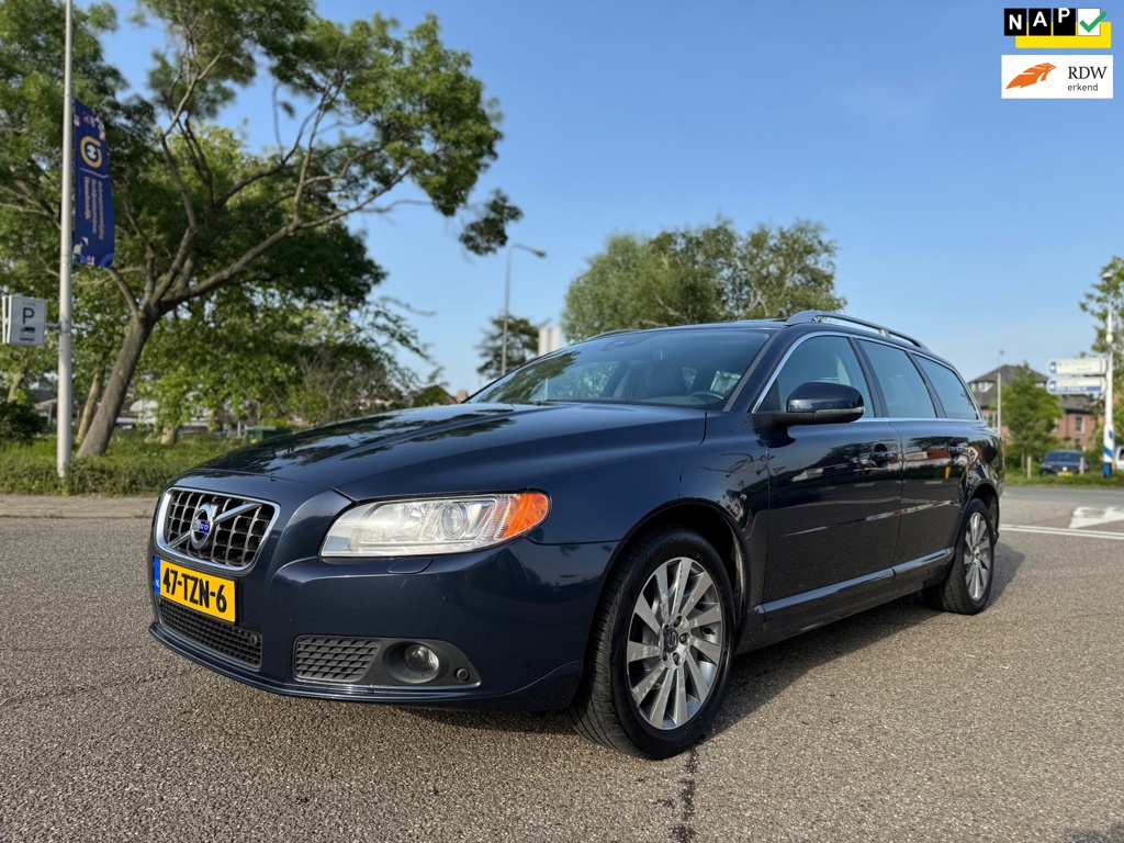 Volvo V70 1.6 T4 Limited Edition / airco / cruise.control / leder / pdc / elek.pakket / trekhaak / stoelverwarming / nap...