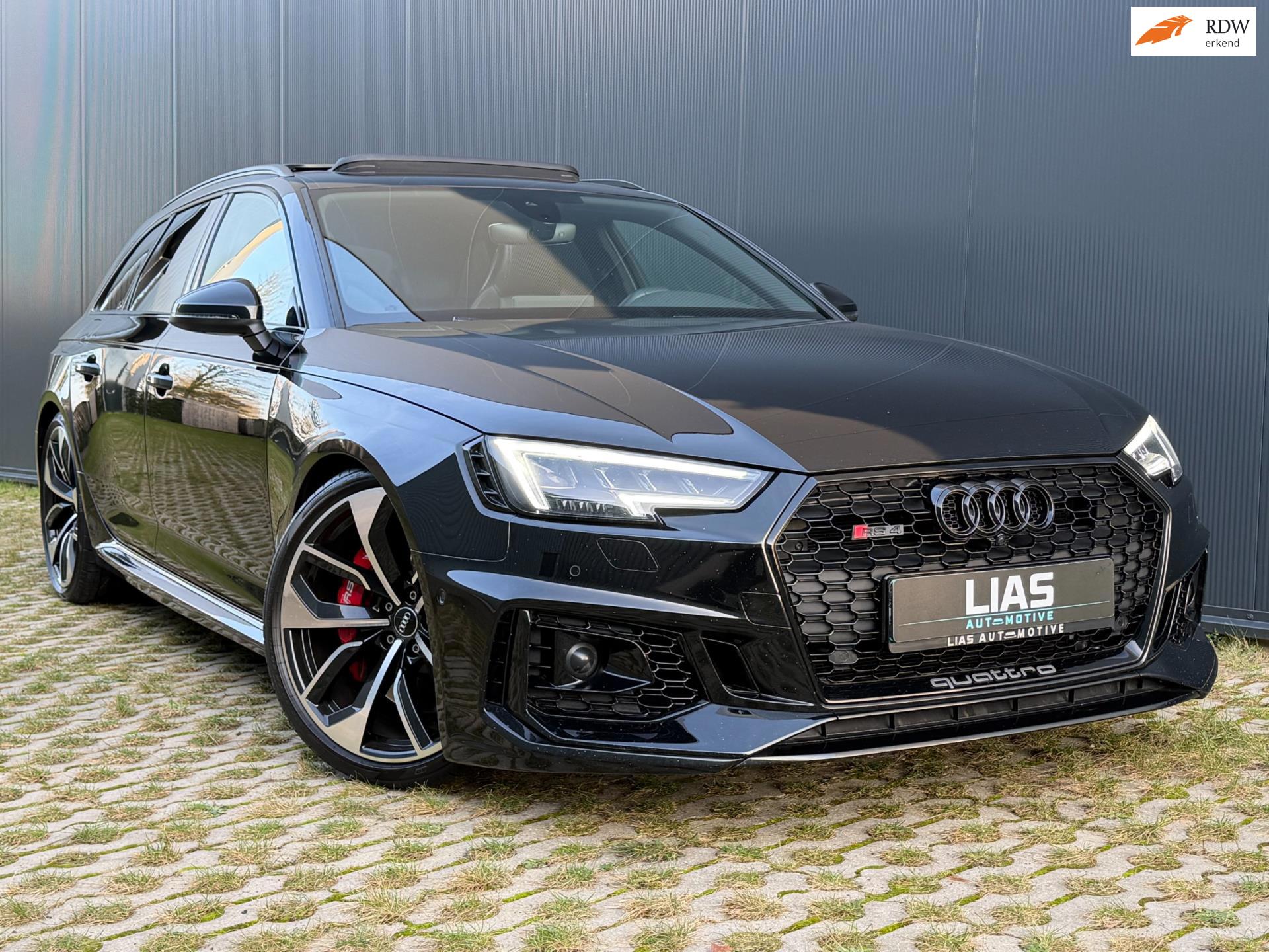 Audi A4 Avant Audi RS4 Avant 2.9 TFSI Quattro Mythos Black | 450 PK | Full Options | Panoramadak, B&O, RS Sportuitlaat, Matrix LED