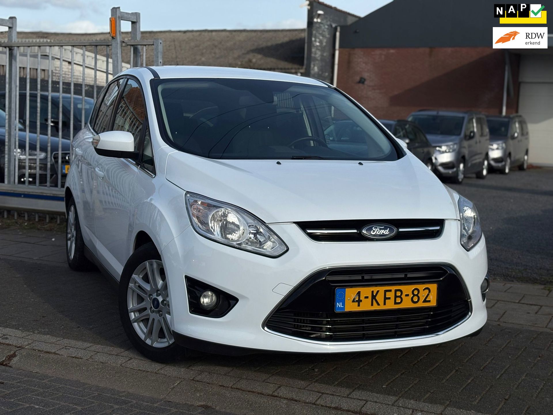 Ford C-Max 1.0 Titanium | D-Riem V.V | Navigatie | Climate control | Keyless go | 16” LMV |