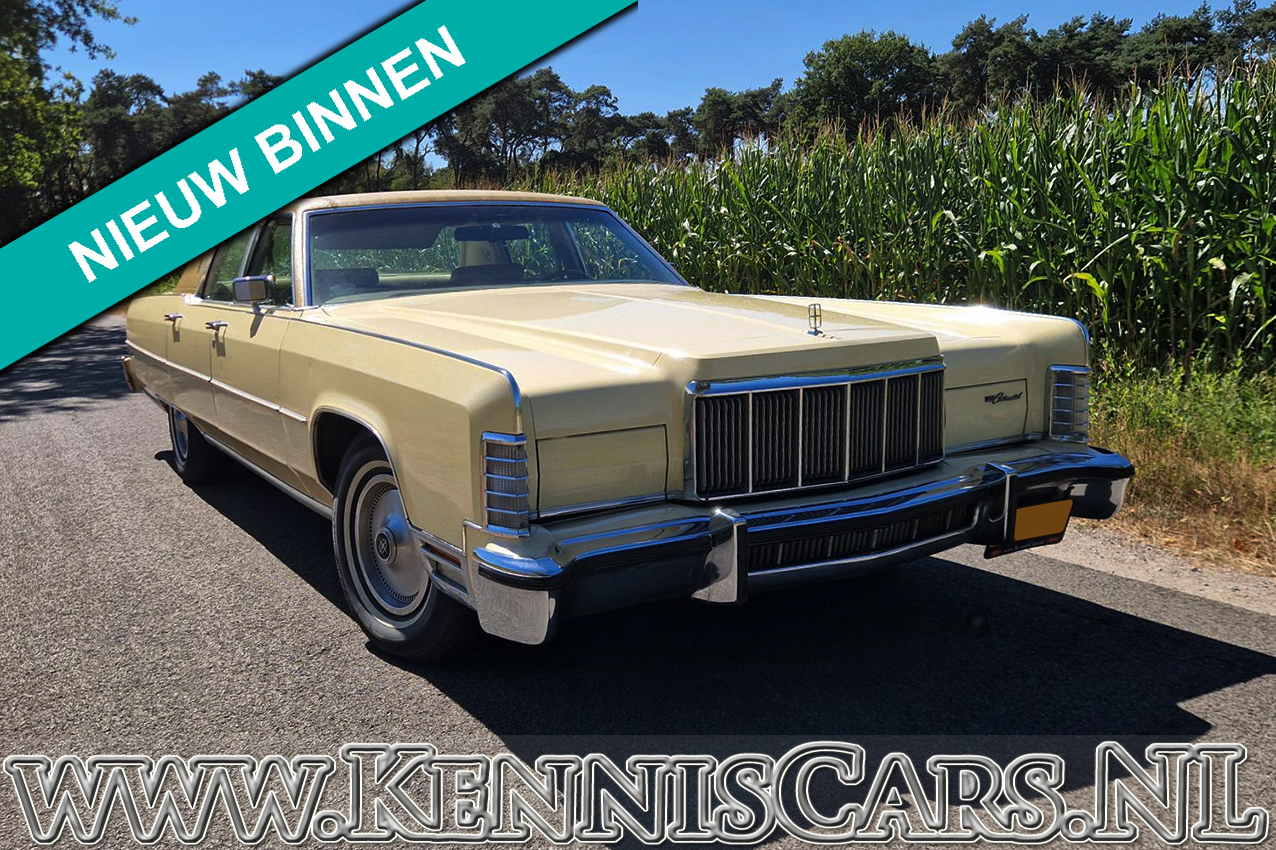 Lincoln 1976 Continental 4 door Sedan
