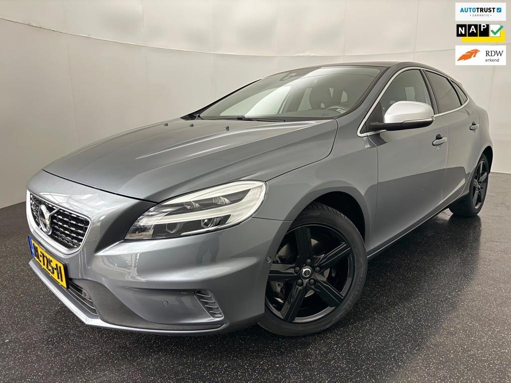 Volvo V40 2.0 T4 R-Design Sport / Pano / Leder / Keyless