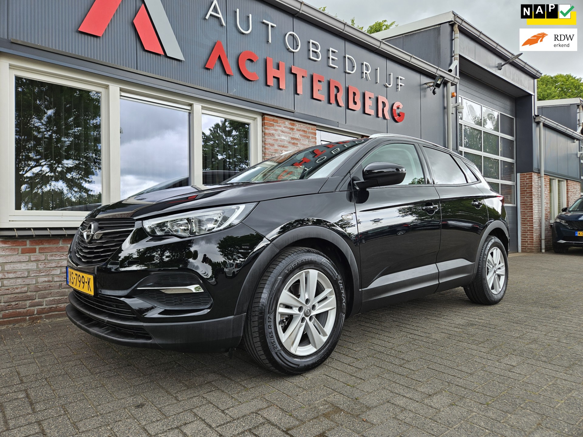 Opel Grandland X 1.2 Turbo Business + Lage Kilometerstand/NAP! Carplay! Camera! Dealer Onderhouden!