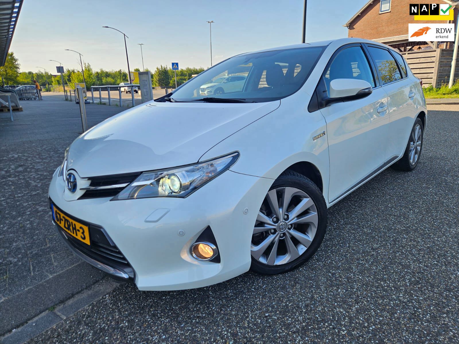 Toyota Auris 1.8 Hybrid Lease Pro GARANTIE