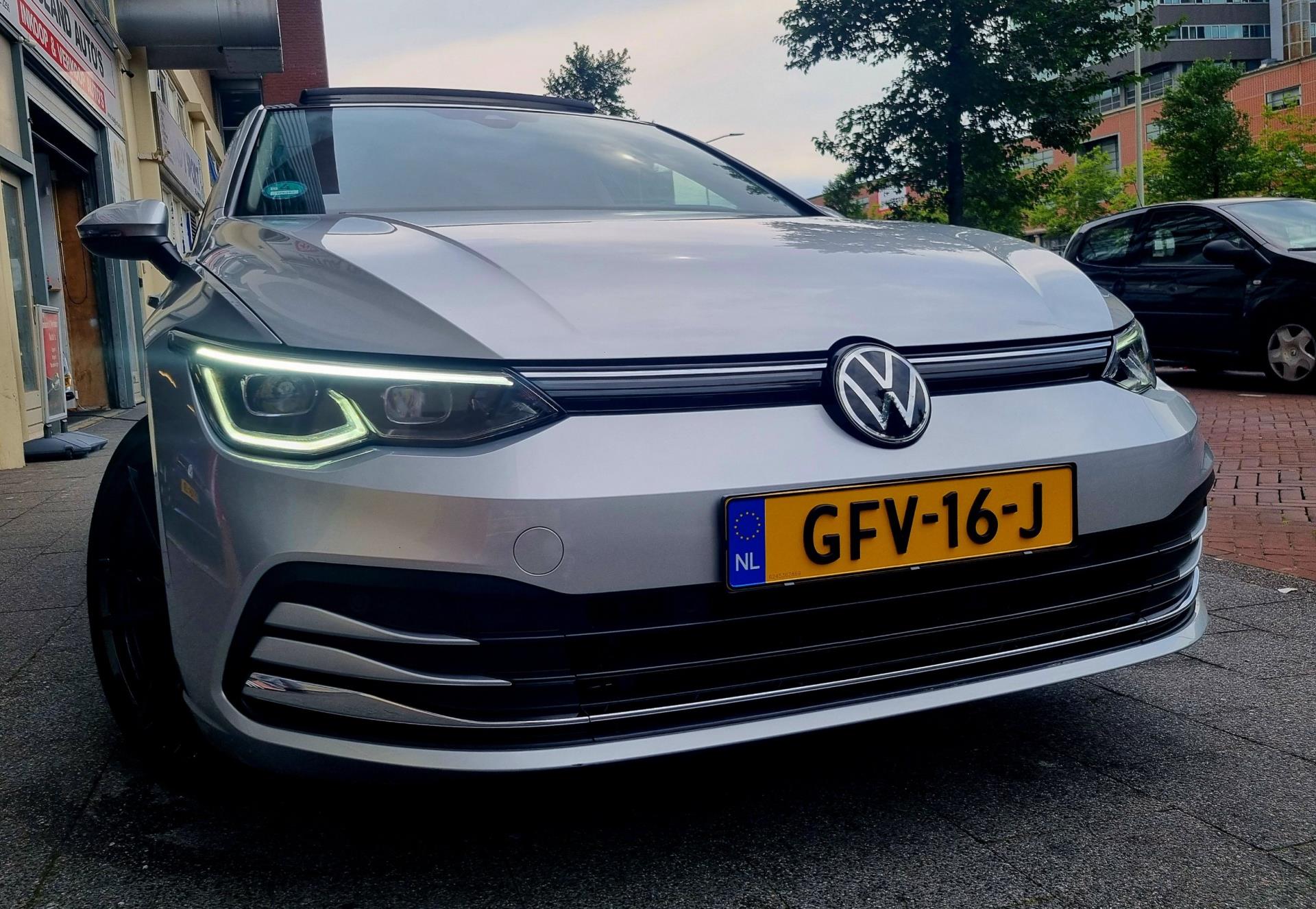 Volkswagen GOLF 1.5 eTSI R-Line Business