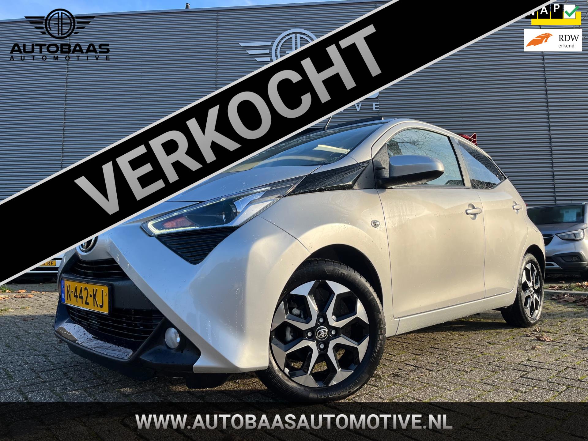 Toyota Aygo 1.0 VVT-i x-joy Cabrio AUTOMAAT*NW APK 02-2028*14.389km NAP+NAVI+OPEN DAK+CAMERA+CLIMATE CONTROL+VELGEN+1EIG+INCL BTW