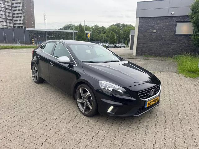 Volvo V40 2.0 D2 R-Design Business