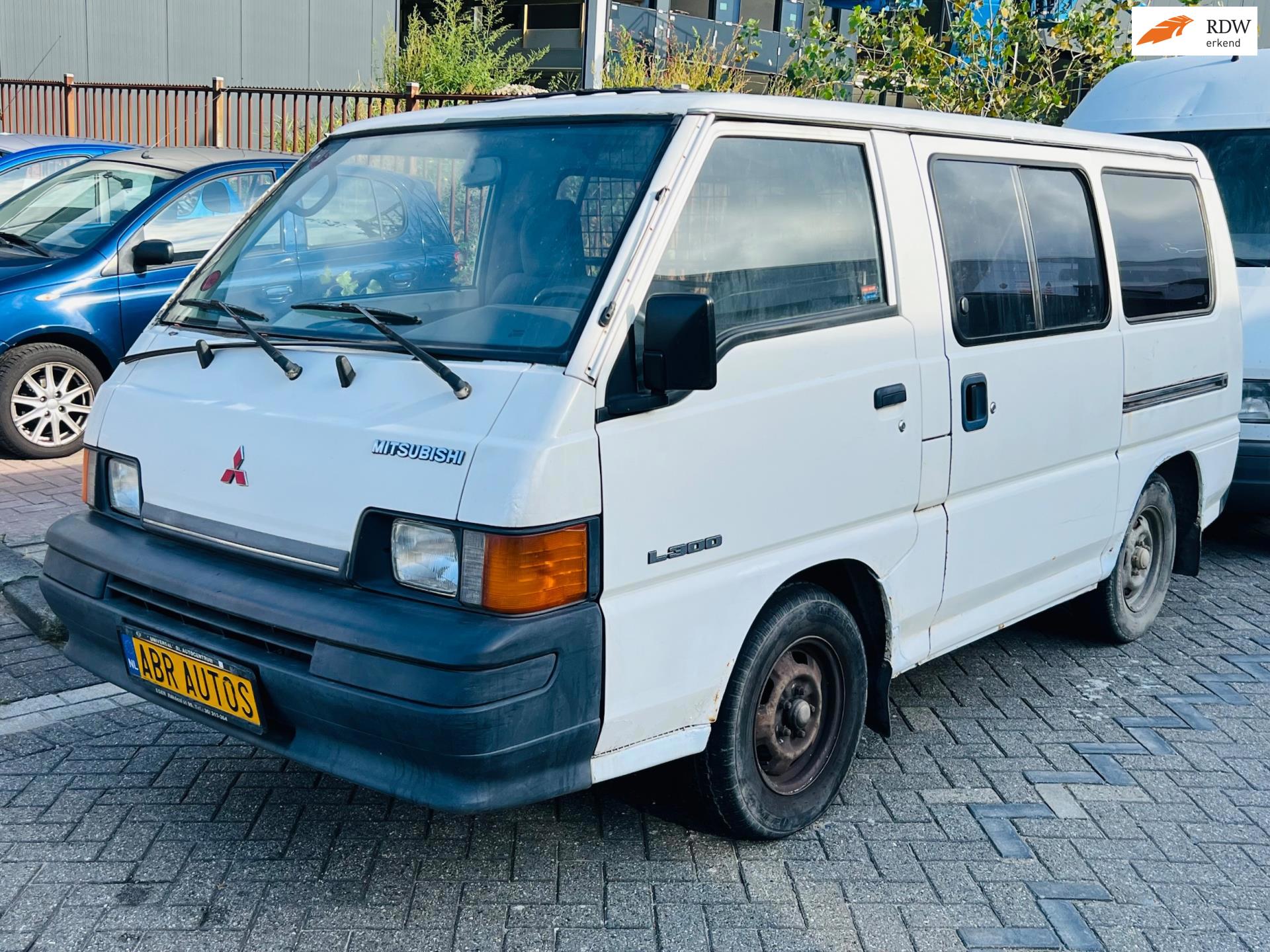 Mitsubishi L 300 2.0i L 244