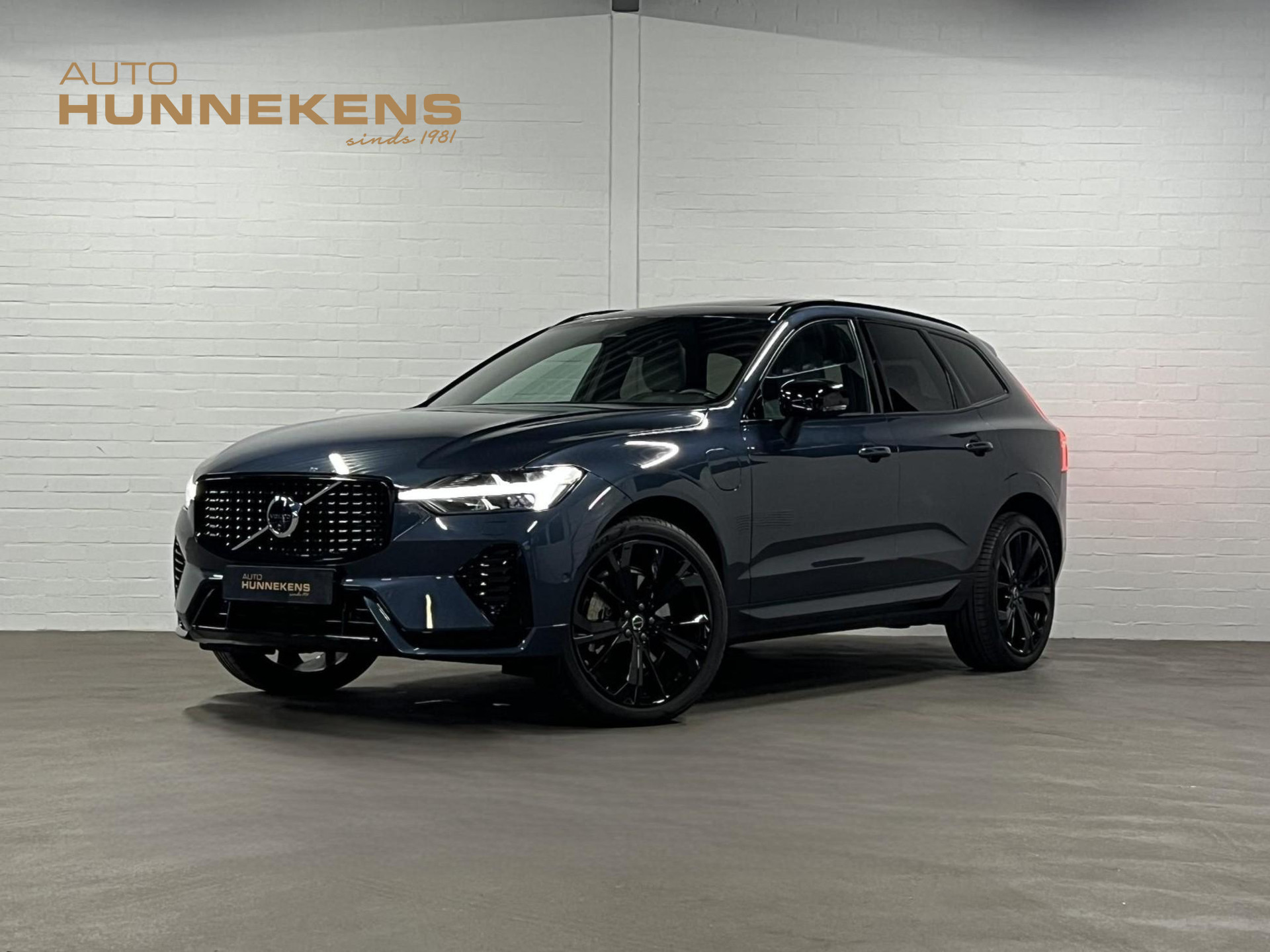 Volvo XC60 2.0 T6 Plug-in hybrid AWD Plus Dark