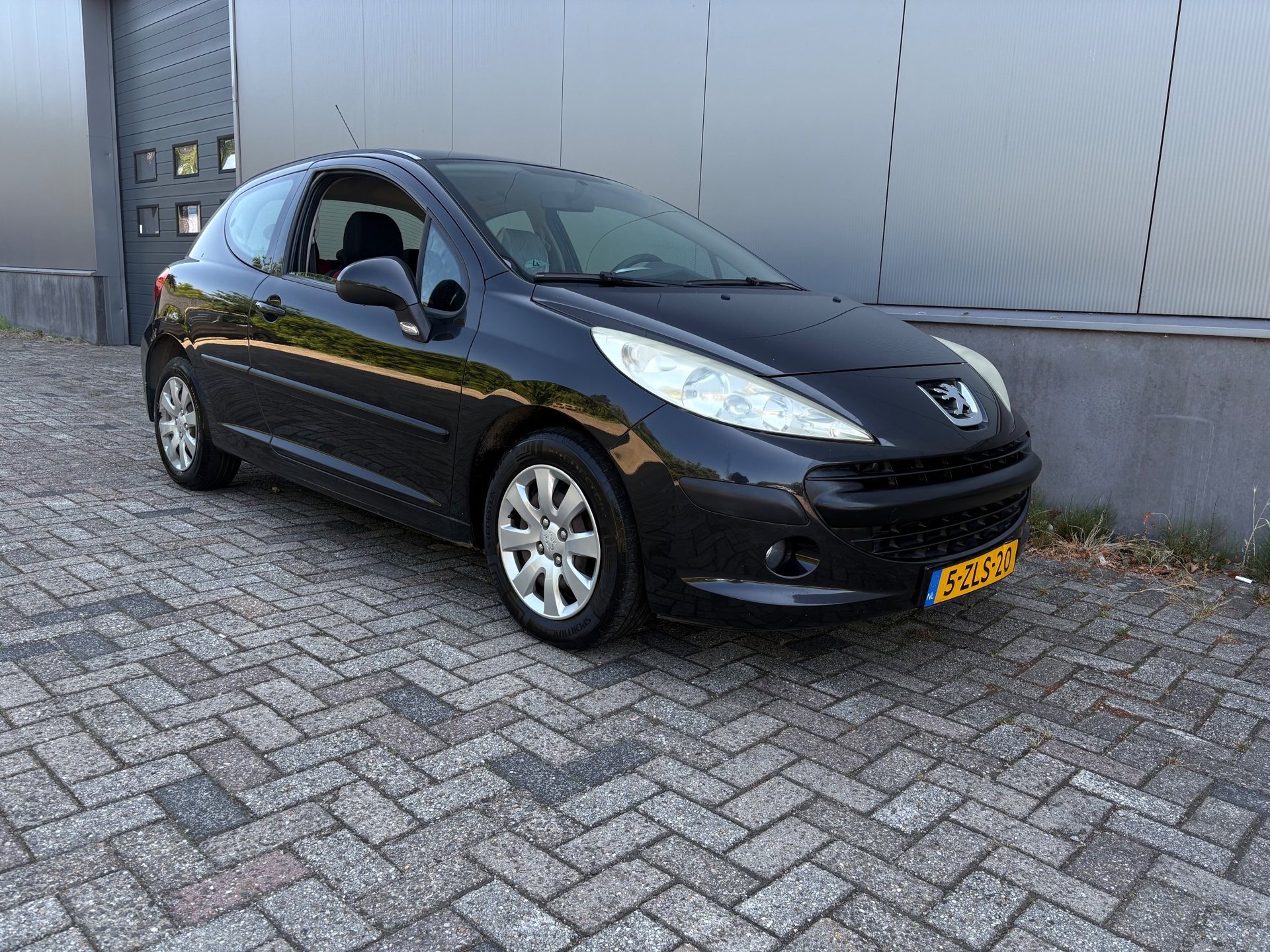Peugeot 207 1.4-16V XR|zwart|NAP
