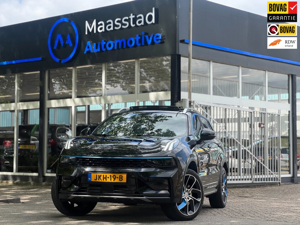 Lynk & Co 01 1.5 Pano 360Cam Infinity Zwarte hemel Lage KMS