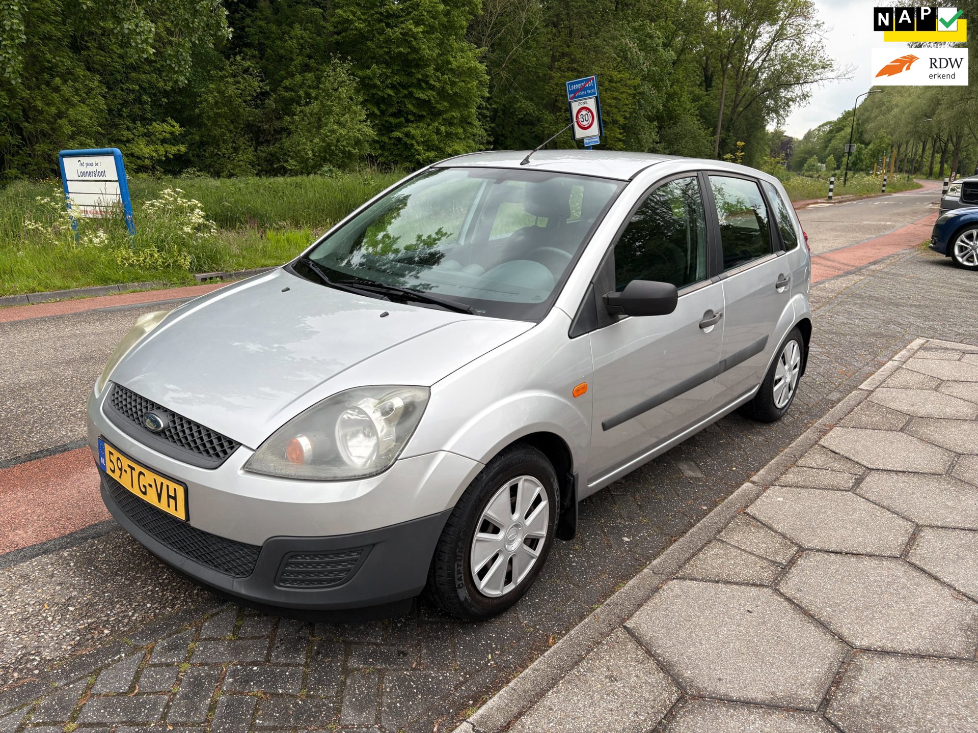 Ford Fiesta 1.3-8V Champion + AIRCO + TREKHAAK!