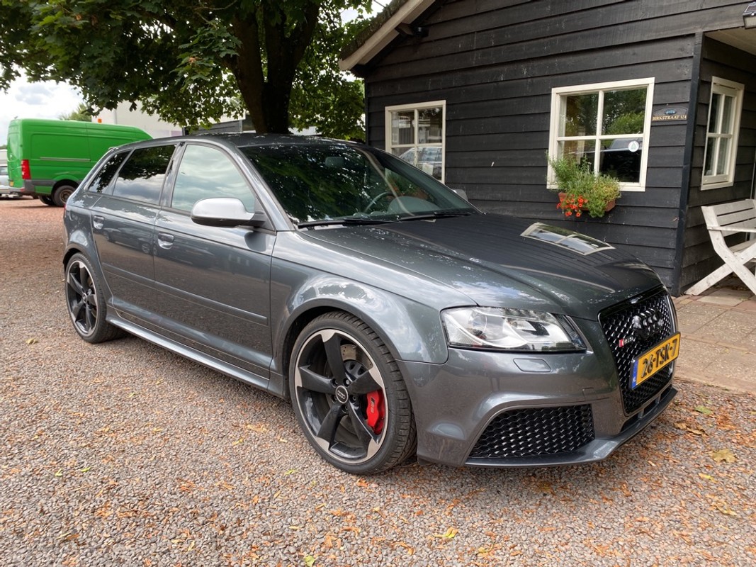 Audi RS3 Sportback 2.5 T Quattro PL Perf. NL.COLLECTORS.AUTO!
