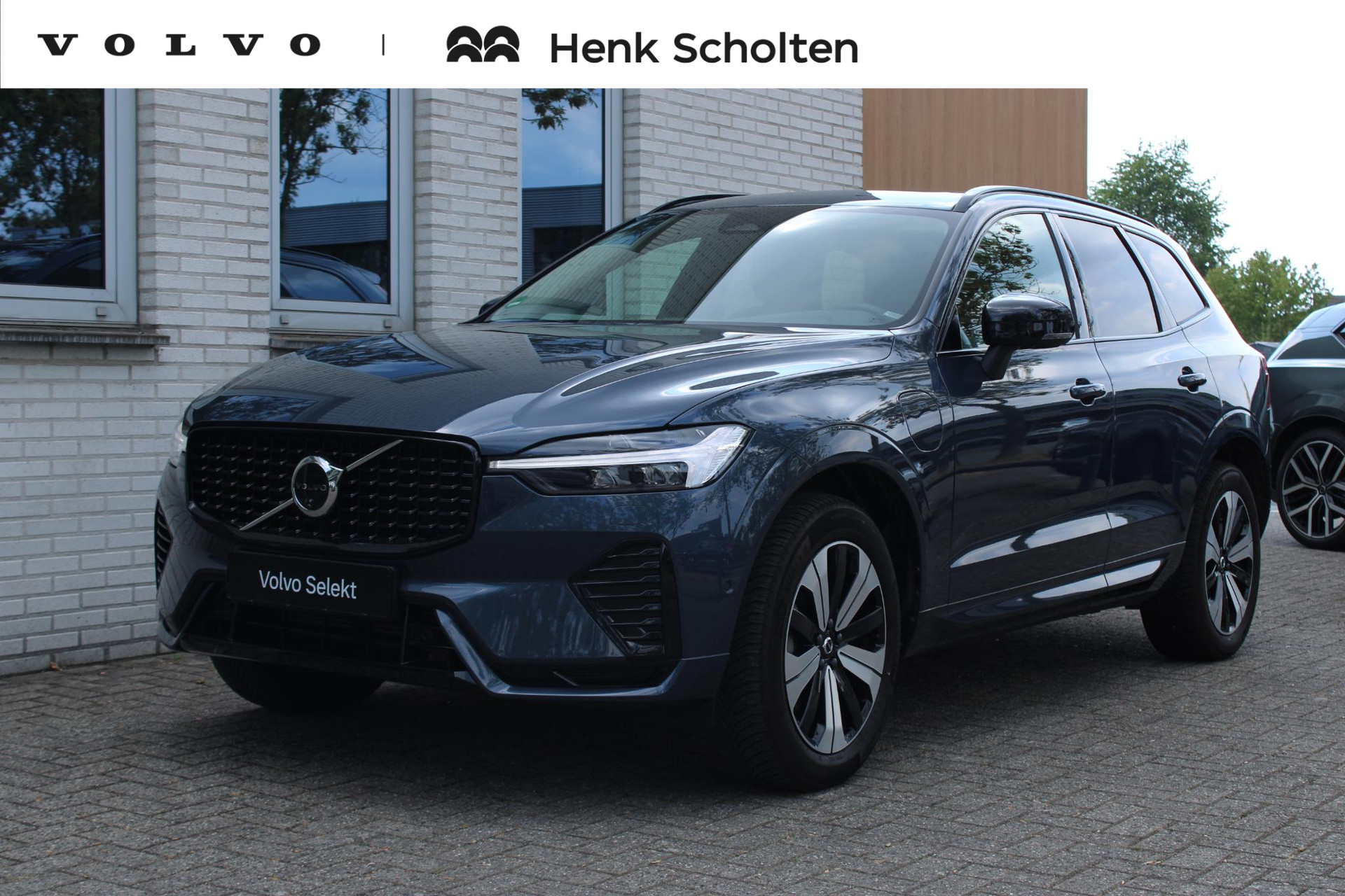 Volvo XC60 2.0 T6 Plug-in hybrid AWD Plus Black Edition