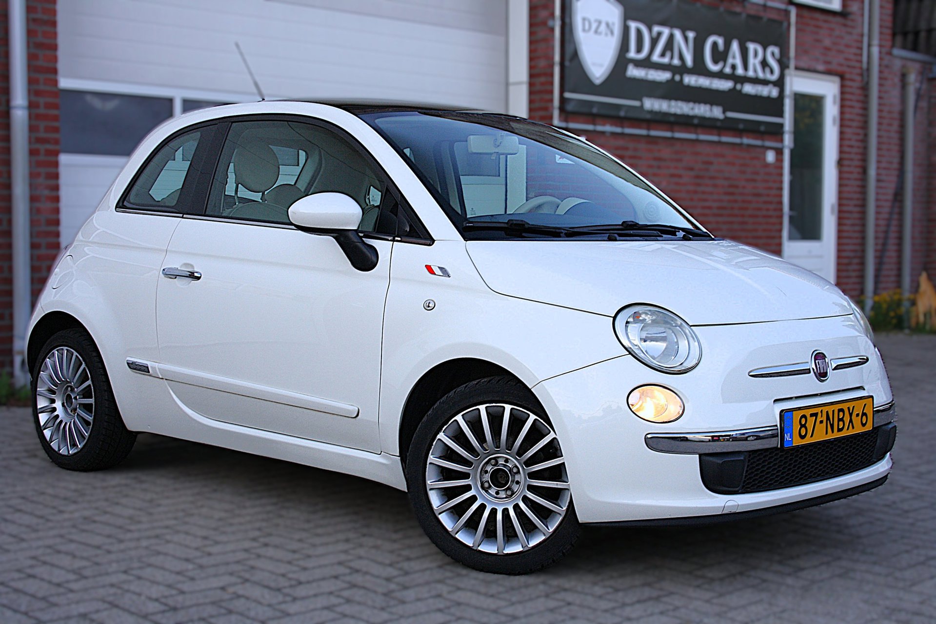 Fiat 500 1.2 Lounge Automaat |Airco|Pano|16” LMvelgen|Nw grote beurt