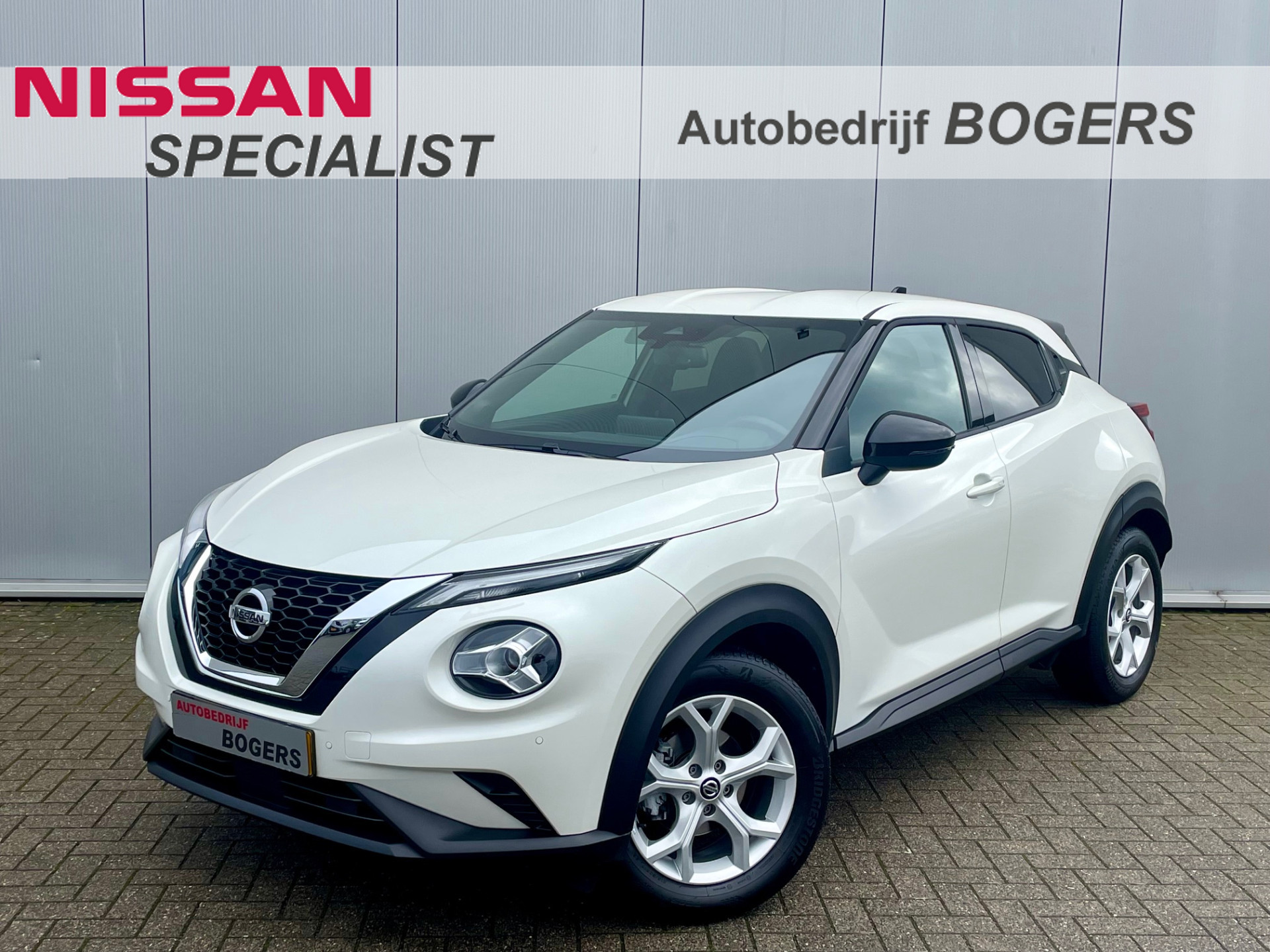 Nissan Juke 1.0 DIG-T N-Connecta Automaat