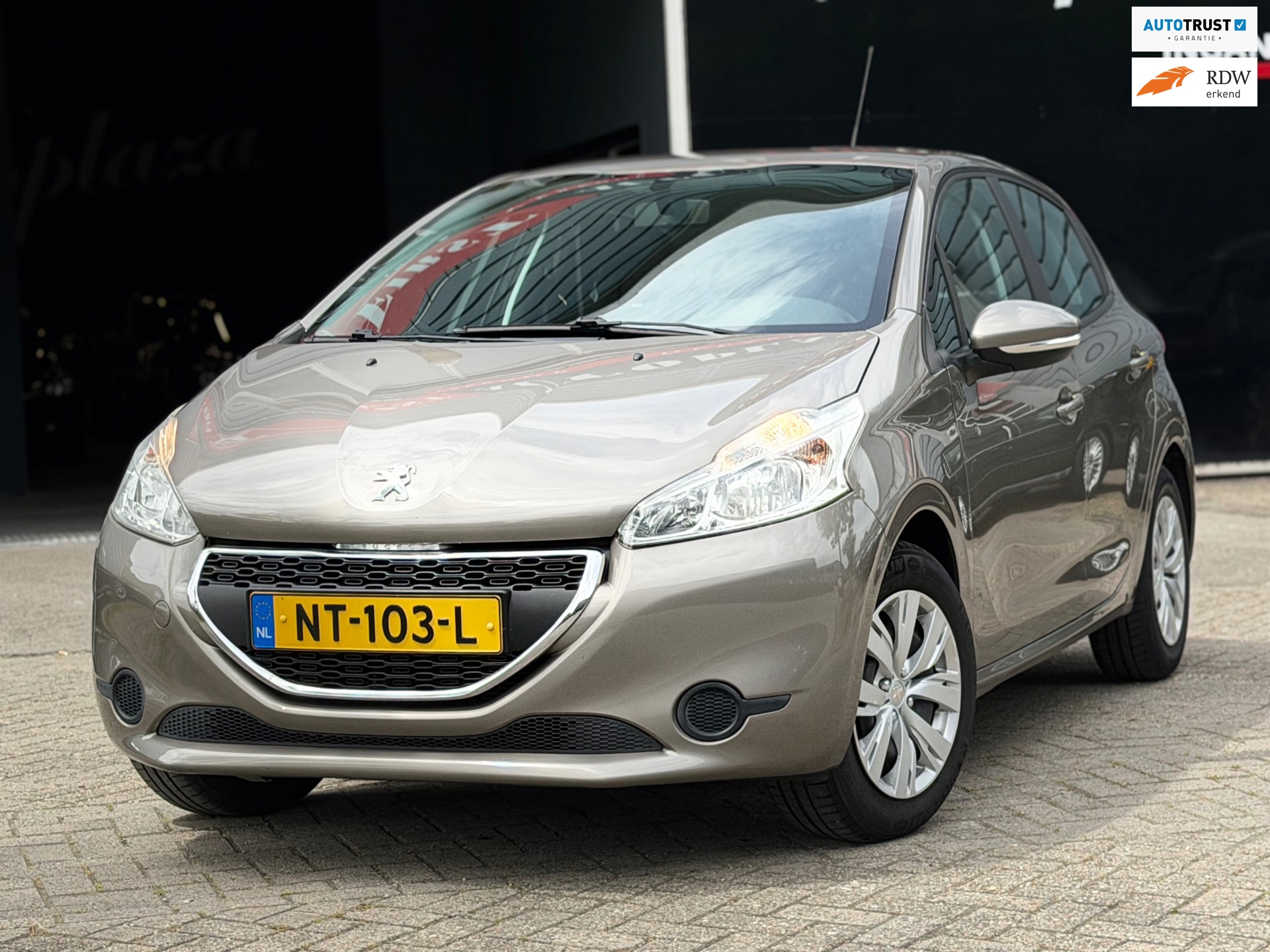 Peugeot 208 1.2 VTi Access CRUISE/STOELVERW./AIRCO/ISOFIX | NETTE AUTO !