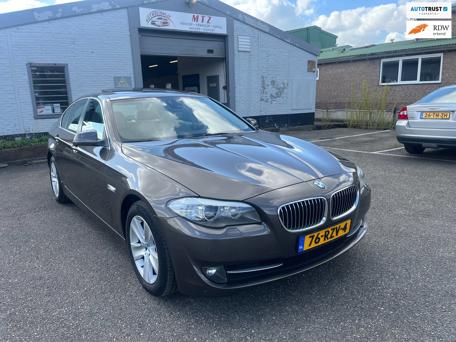 BMW 5-serie 523i High Executive Volledig uitgevoerd | DEALER OH