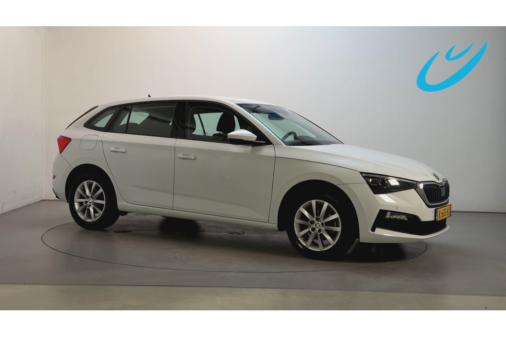 Škoda Scala 1.0 TSI 110pk DSG Business Edition LED Stoelverwarming Virtual Cockpit Parkeersensoren