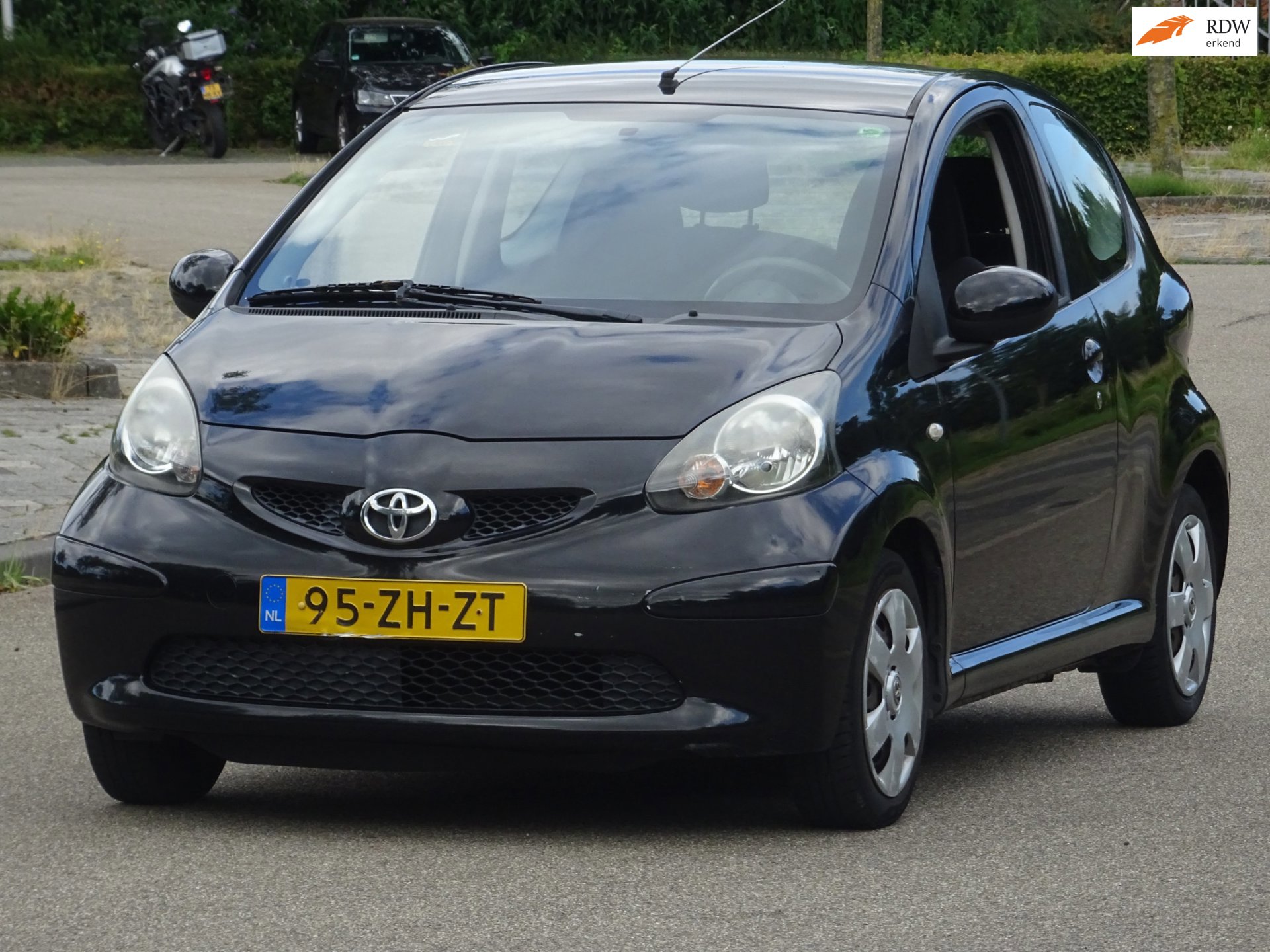 Toyota Aygo 1.0-12V + BJ2008 ELEKRAM/APK 09-04-2027