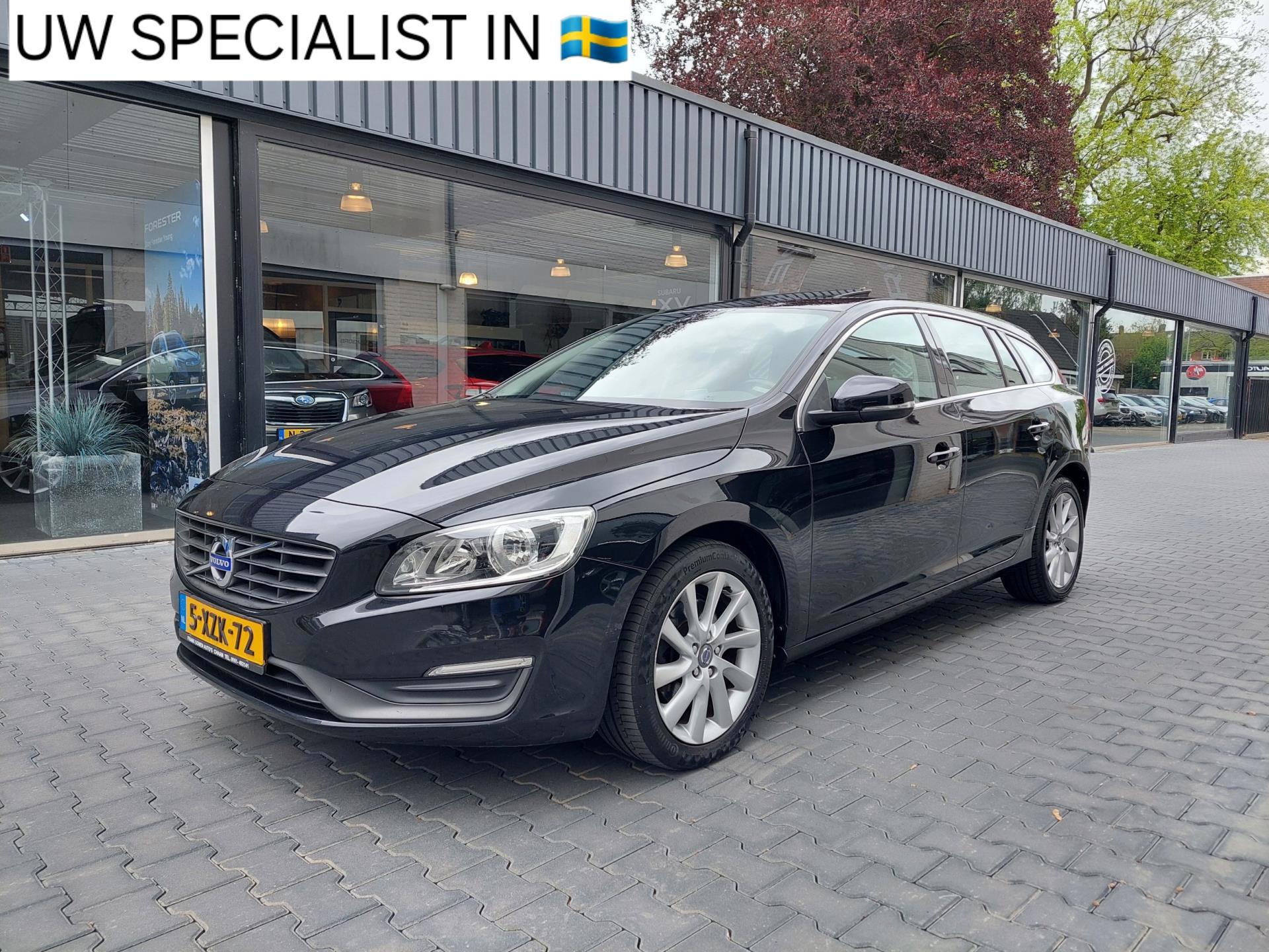 Volvo V60 1.6 D2 Momentum Dak Navi Clima Cruise PDC 17 Inch Telefoon Regensensor Origineel NL Electrisch inklabere buitenspiegels