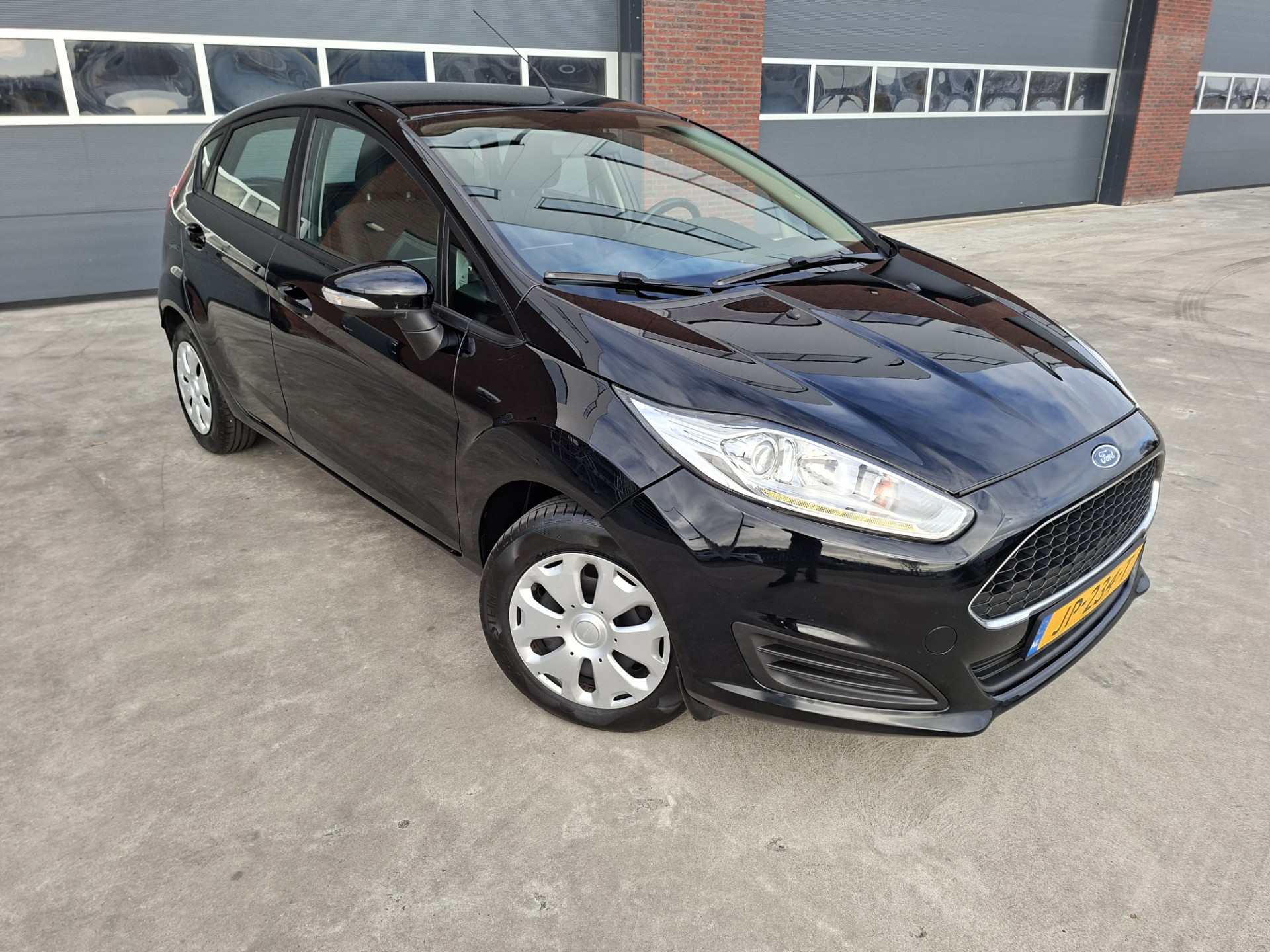 Ford Fiesta 1.5 TDCi Style 5 Deurs AIRCO/NAVIGATIE EURO6