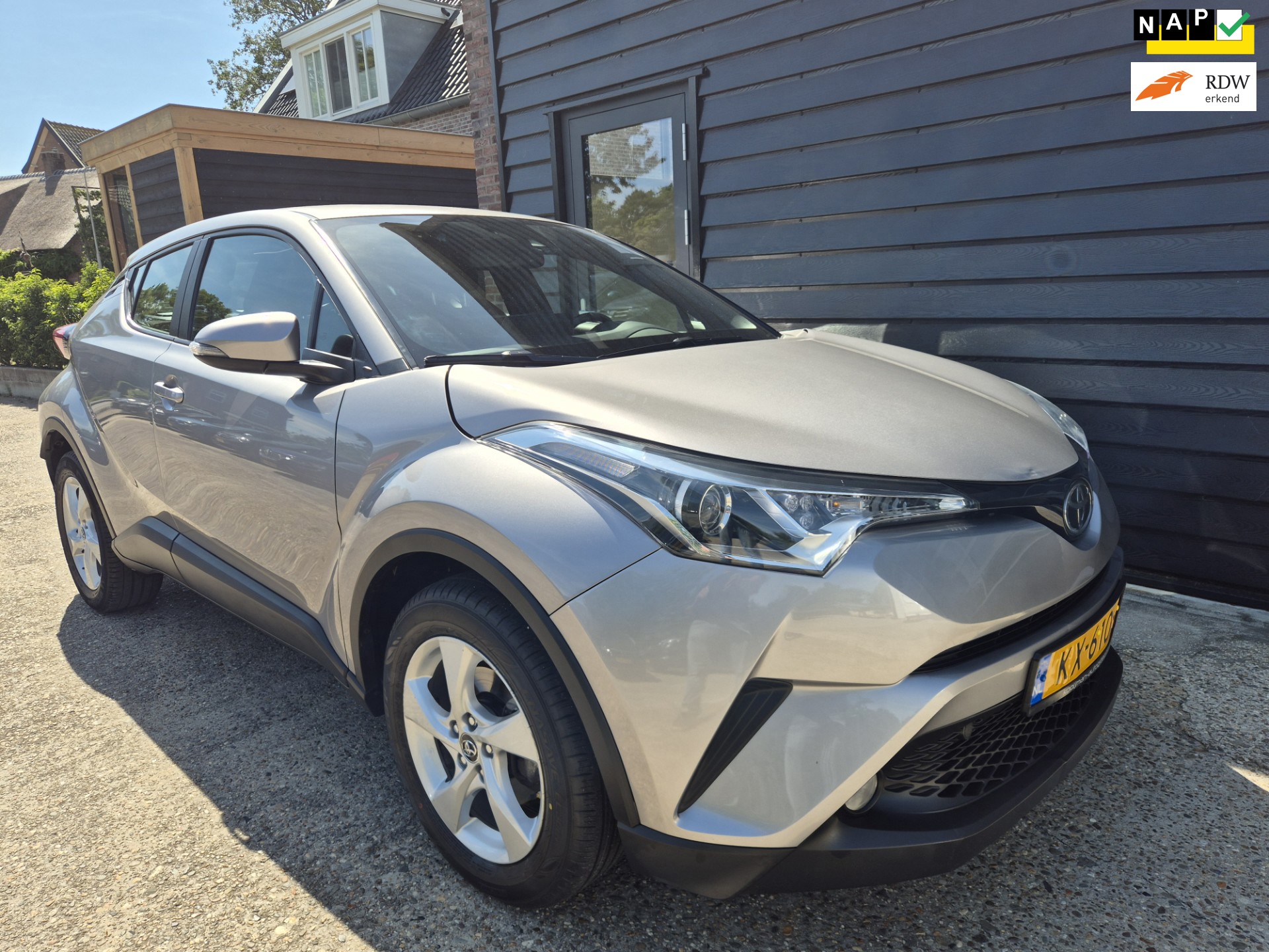 Toyota C-HR 1.2 Dynamic *Dealer onderhouden*
