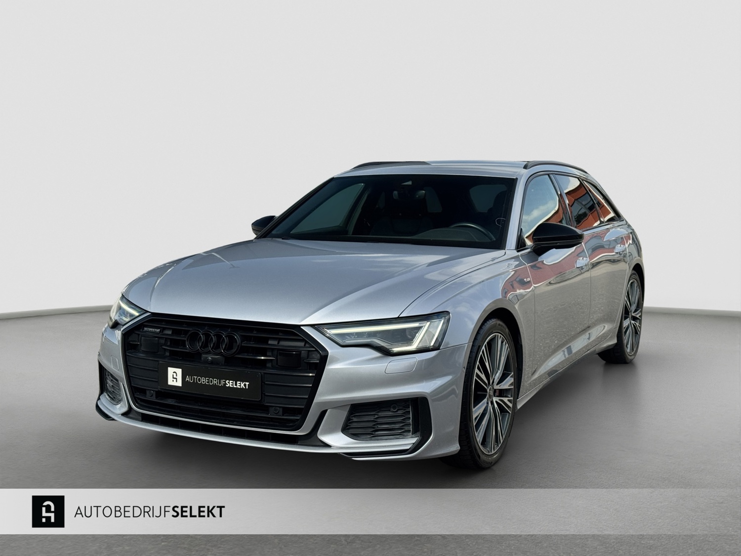 Audi A6 Avant 55 TFSI e quattro S-line | Matrix | Trekhaak | 360 | Carplay | 20 inch | Competition | Dealer onderhouden