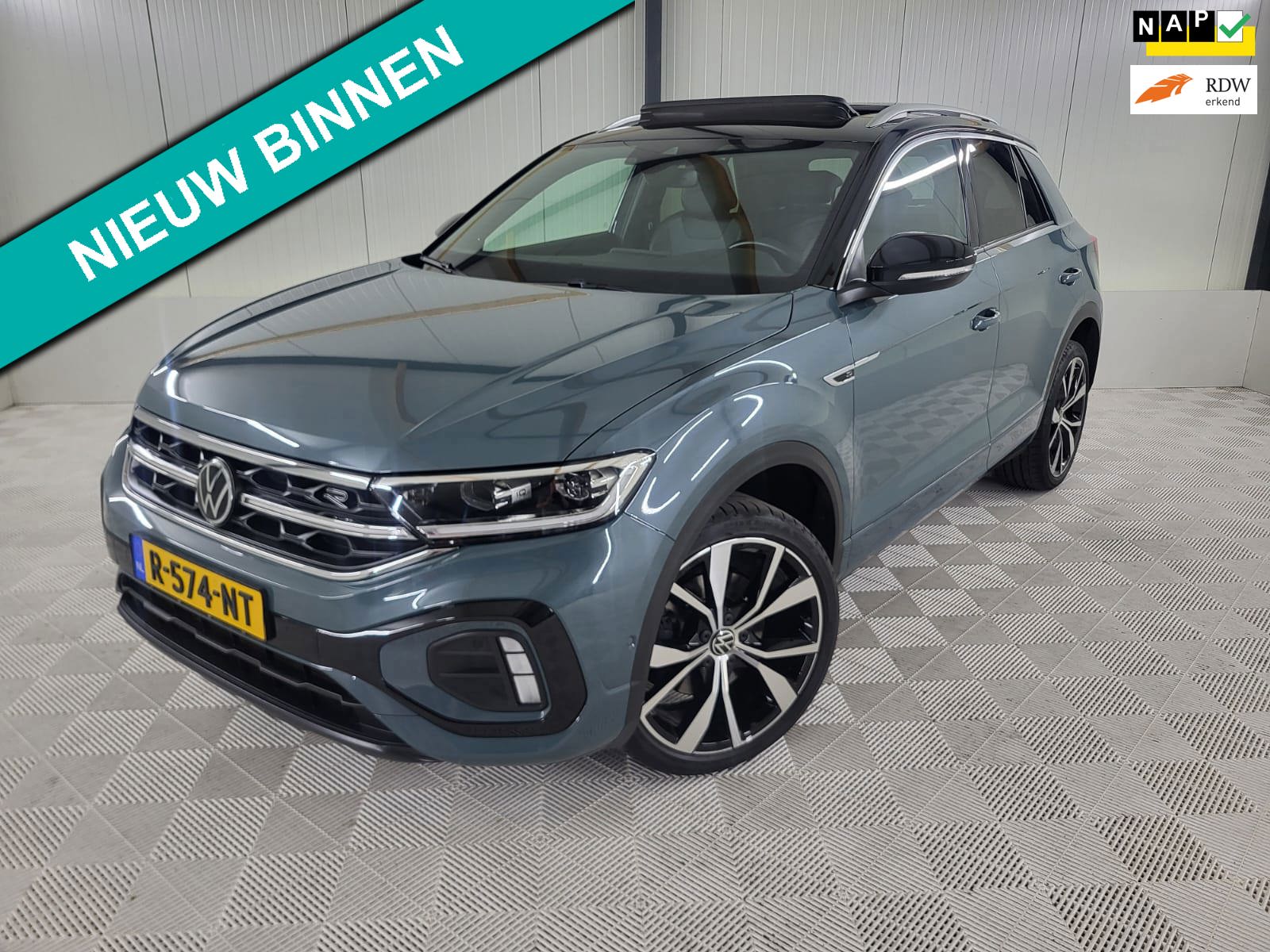 Volkswagen T-Roc 1.5 TSI R-Line Business+, Automaat, Panodak, Afneembare trekhaak, Camera, Carplay