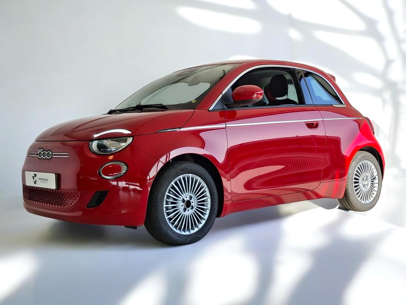 Fiat 500 -e 42kWh 3+1 118pk Aut PDC CAMERA LMV CARPLAY STOELVERWARMING 3+1