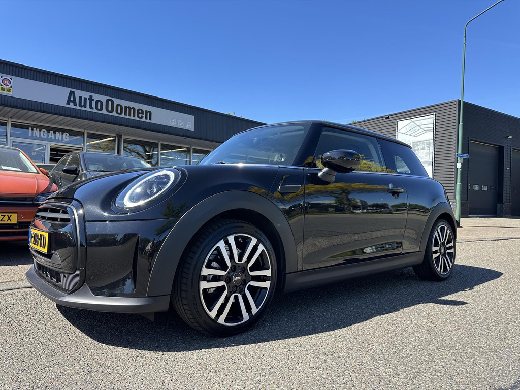 MINI Mini 3-Deurs (f56) 1.5 102pk One Bussines Edit Airco Sportst Xenon Multi Media Groot