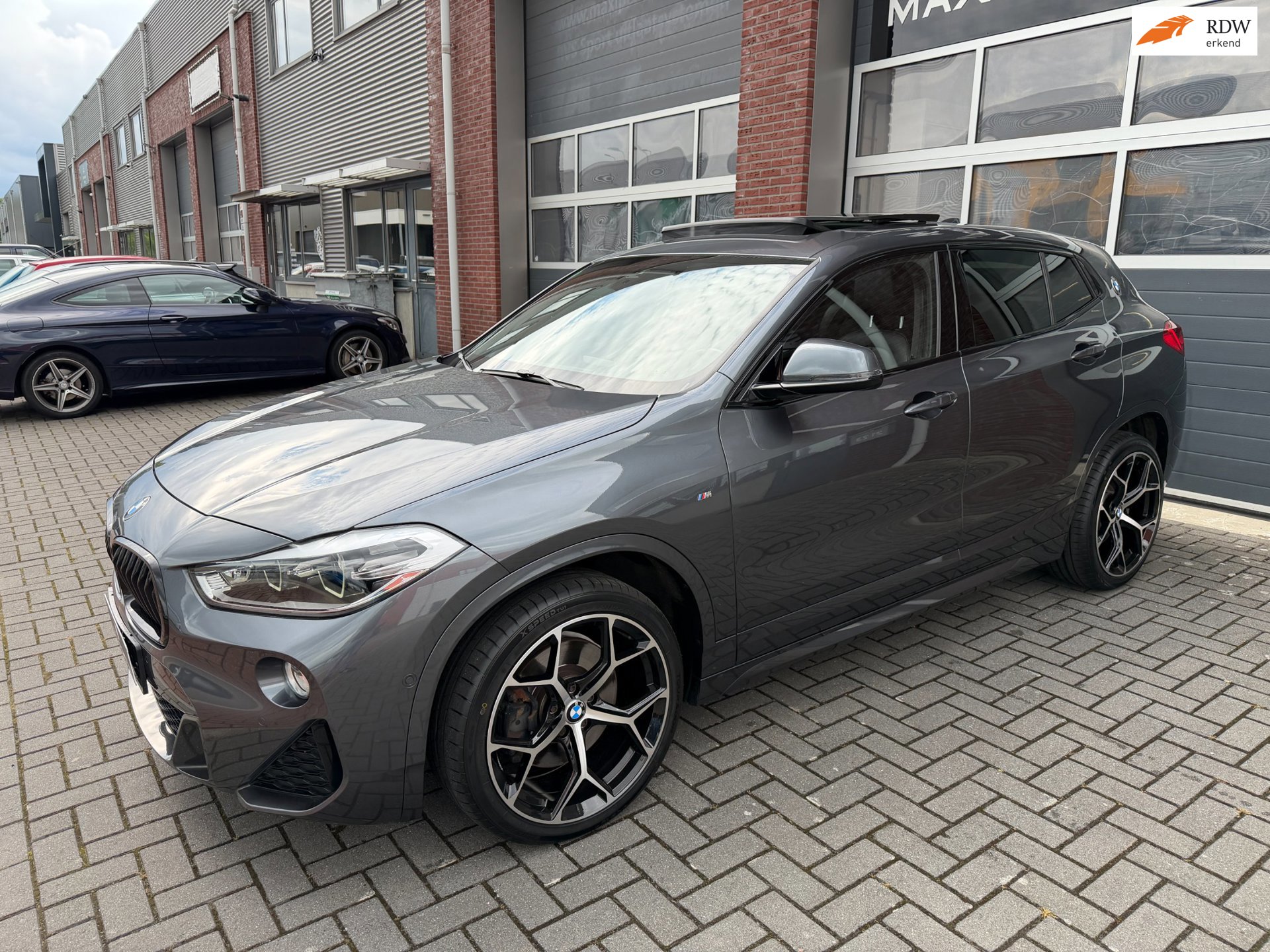 BMW X2 SDrive20i M-Sport LED Pano Leder Camera Head-up H/K