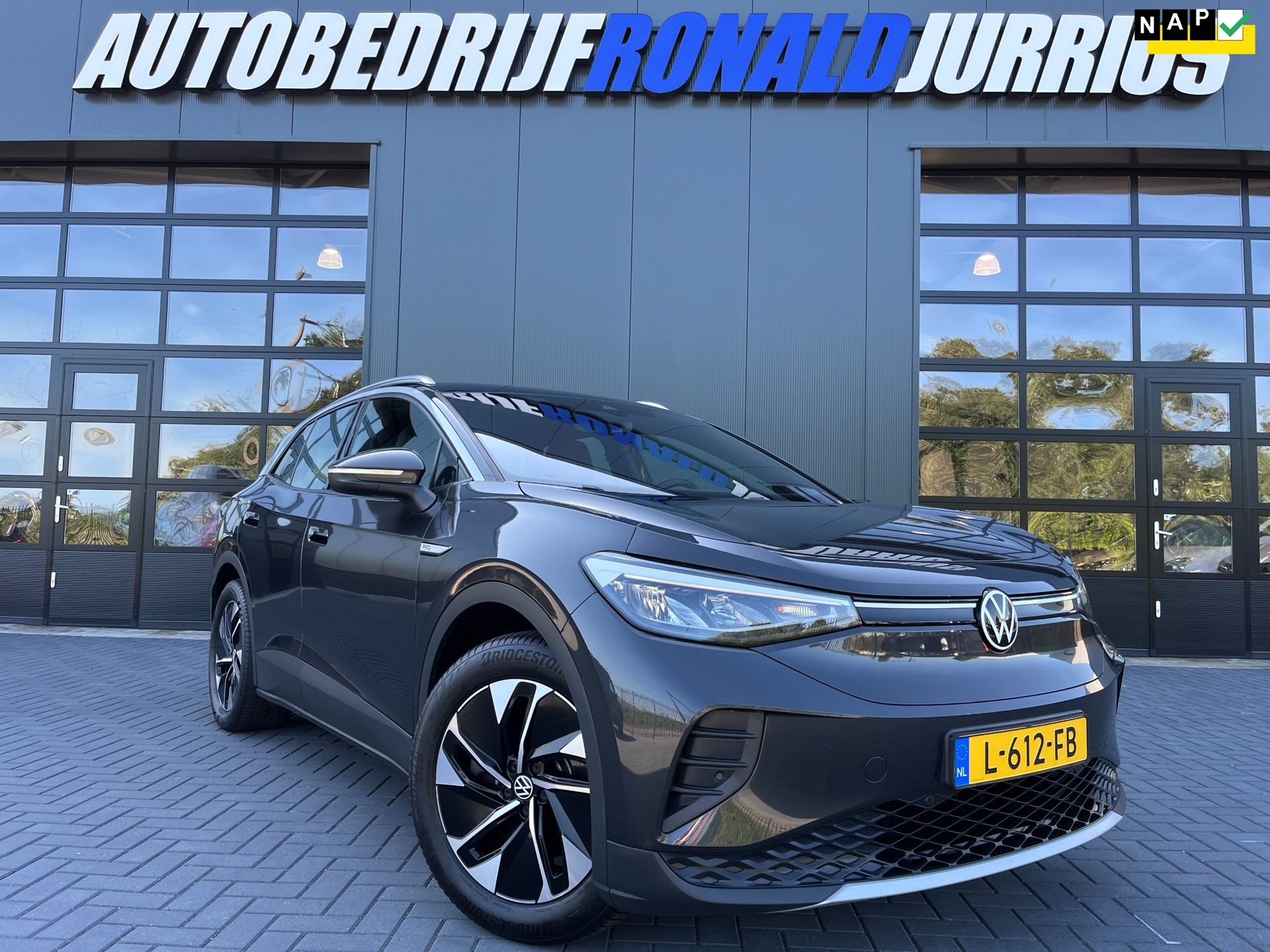 Volkswagen ID.4 77 kWh NL.Auto/SOH93%/Trekhaak/Two-tone/Camera/Carplay/1Ste Eigenaar/Dealer Onderhouden