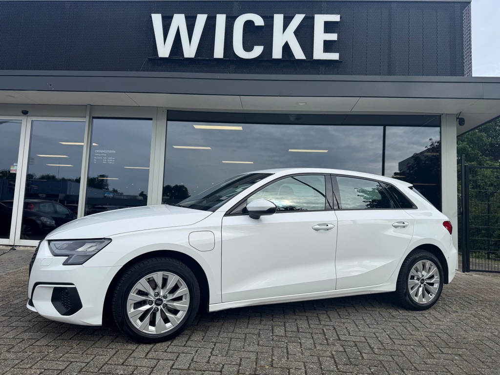 Audi A3 Sportback 40 TFSI e Edition Automaat Led