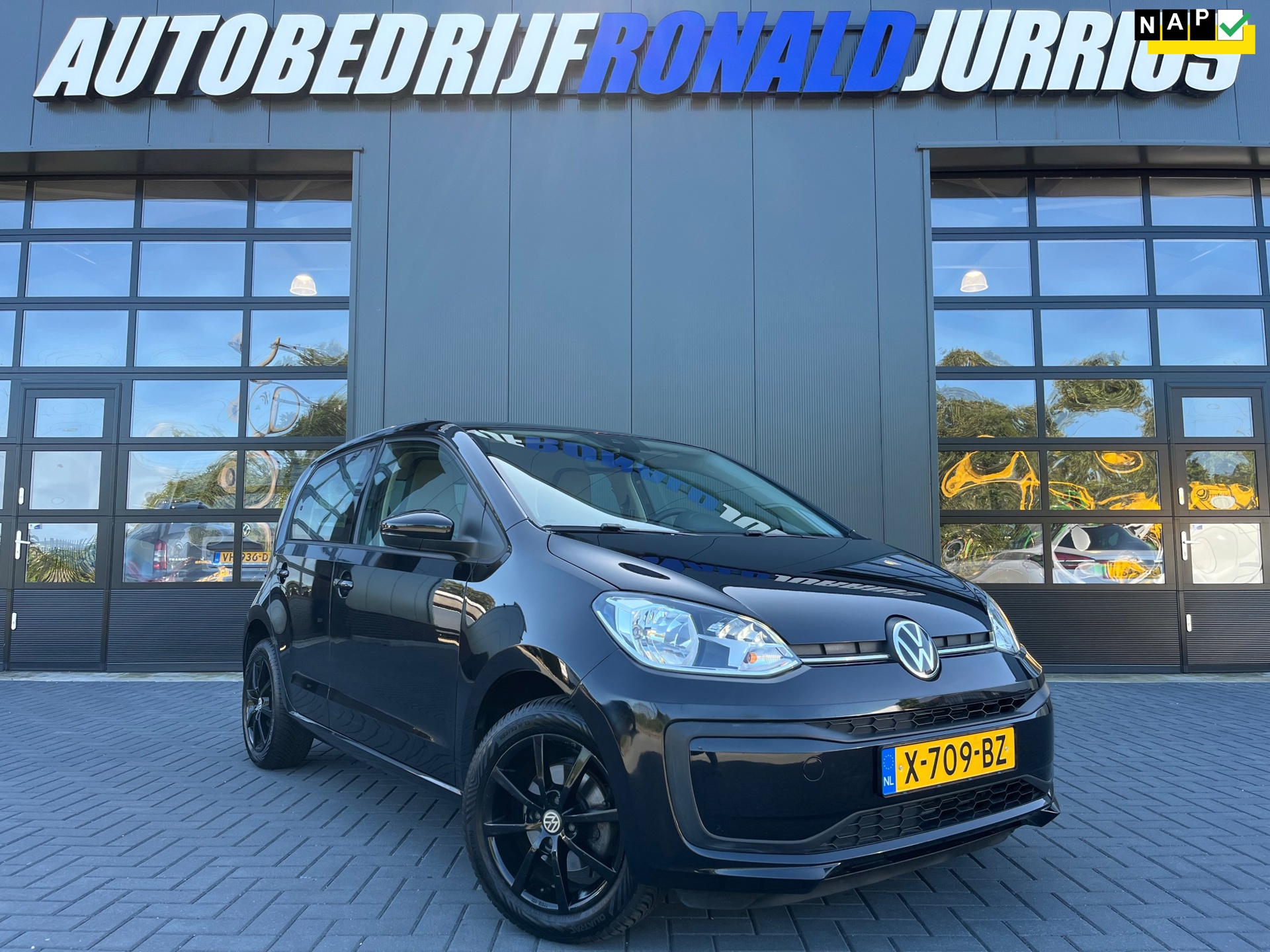 Volkswagen Up! 1.0 NL.Auto/Black edition/Airco/5Deurs/Elc.Pakket/1Ste Eigenaar/Dealer onderhouden