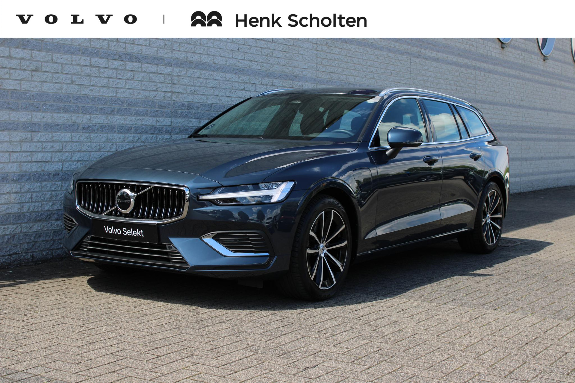 Volvo V60 2.0 T6 Plug-in hybrid AWD Essential Bright