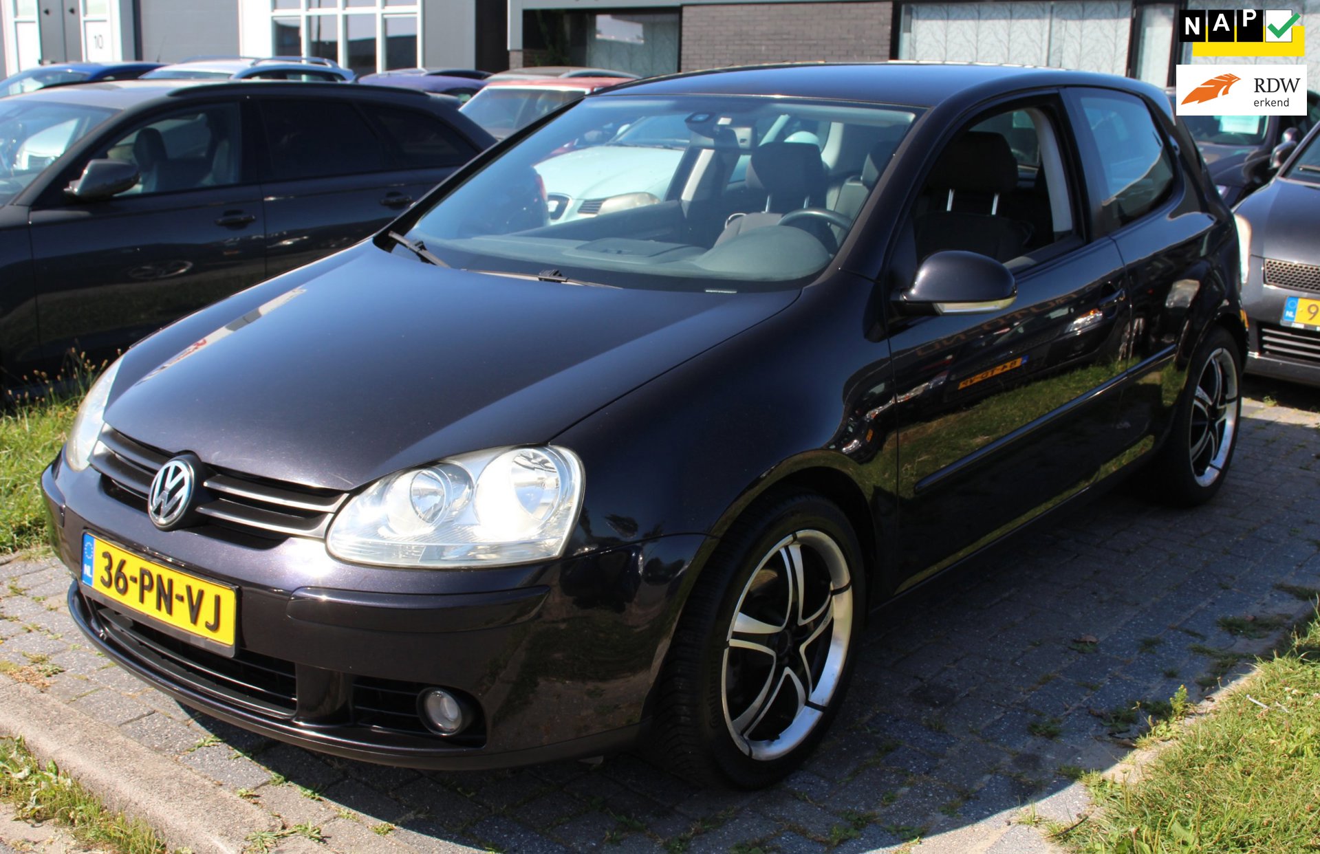 Volkswagen Golf 2.0 FSI Sportline 150PK Navigatie Climate Cruise LM-Velgen NAP APK