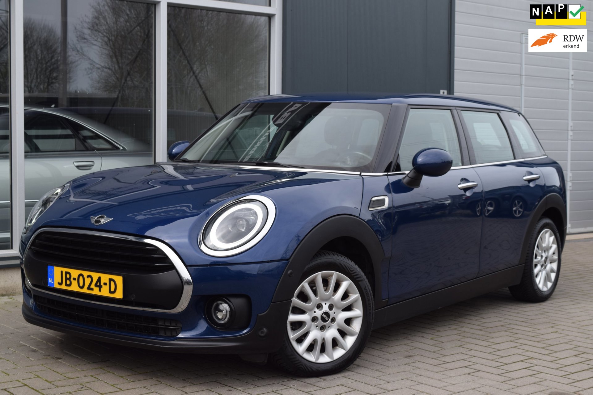 Mini Mini Clubman 1.5 One D Salt Business | Automaat | Navi | NAP + APK 4-2027