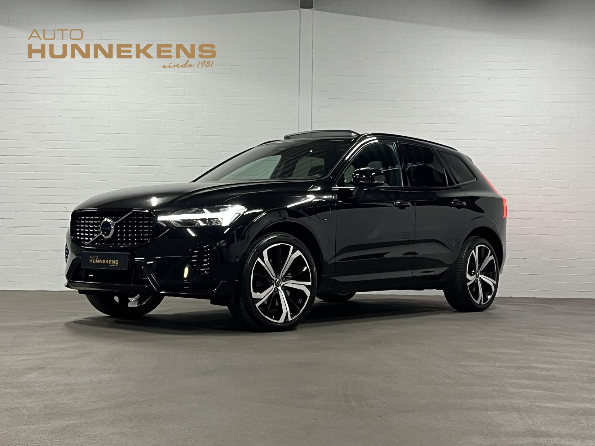 Volvo XC60 2.0 T8 Plug-in hybrid AWD Plus Dark