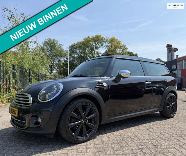 Mini Clubman 1.6 Cooper Chili/Black on Black/Pano/Half Leder/Bi-Xenon/Stoelverwarming/Cruise/Airco