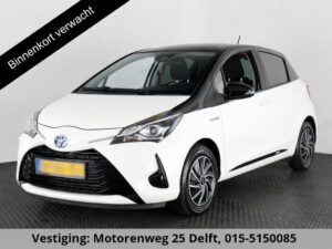 Toyota Yaris 1.5 HYBRID BLACK & WHITE GARANTIE TOT 2030!
