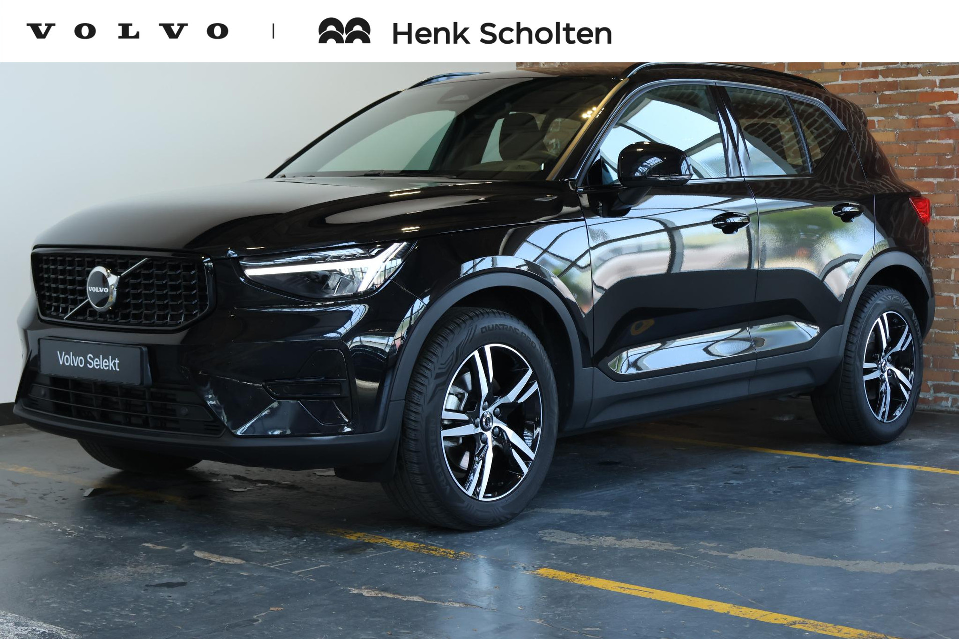 Volvo XC40 B4 Plus Dark