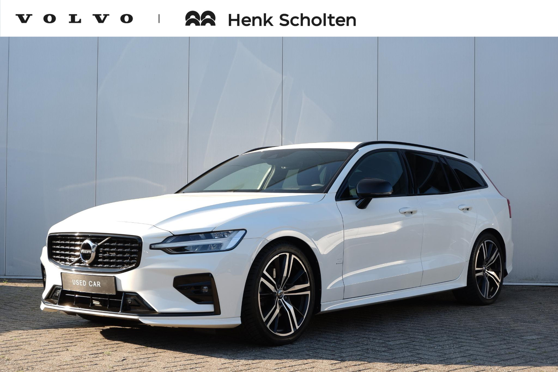 Volvo V60 2.0 B4 R-Design