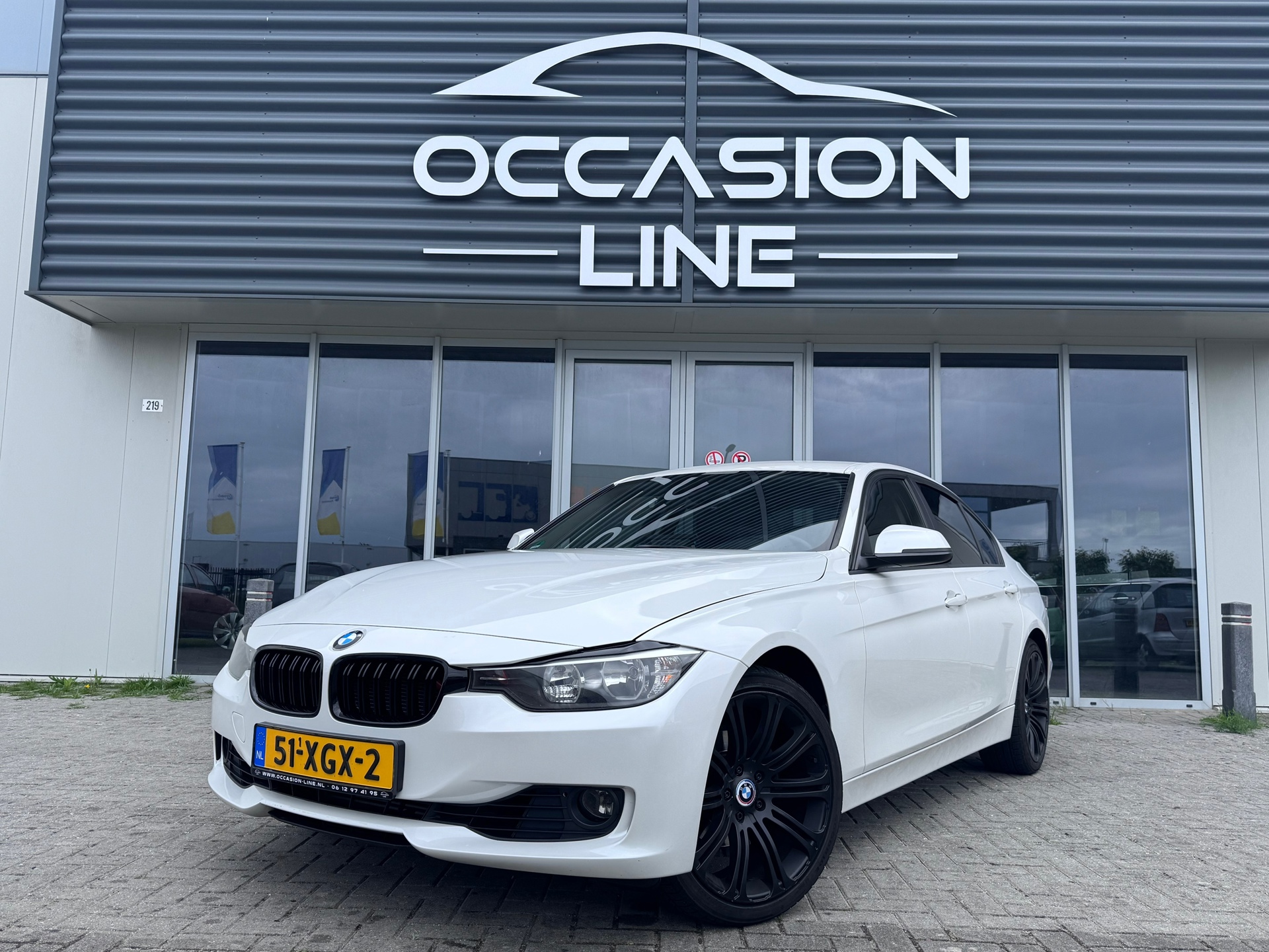 BMW 3-serie 320i Executive | Automaat | Camera | Carplay | Leder