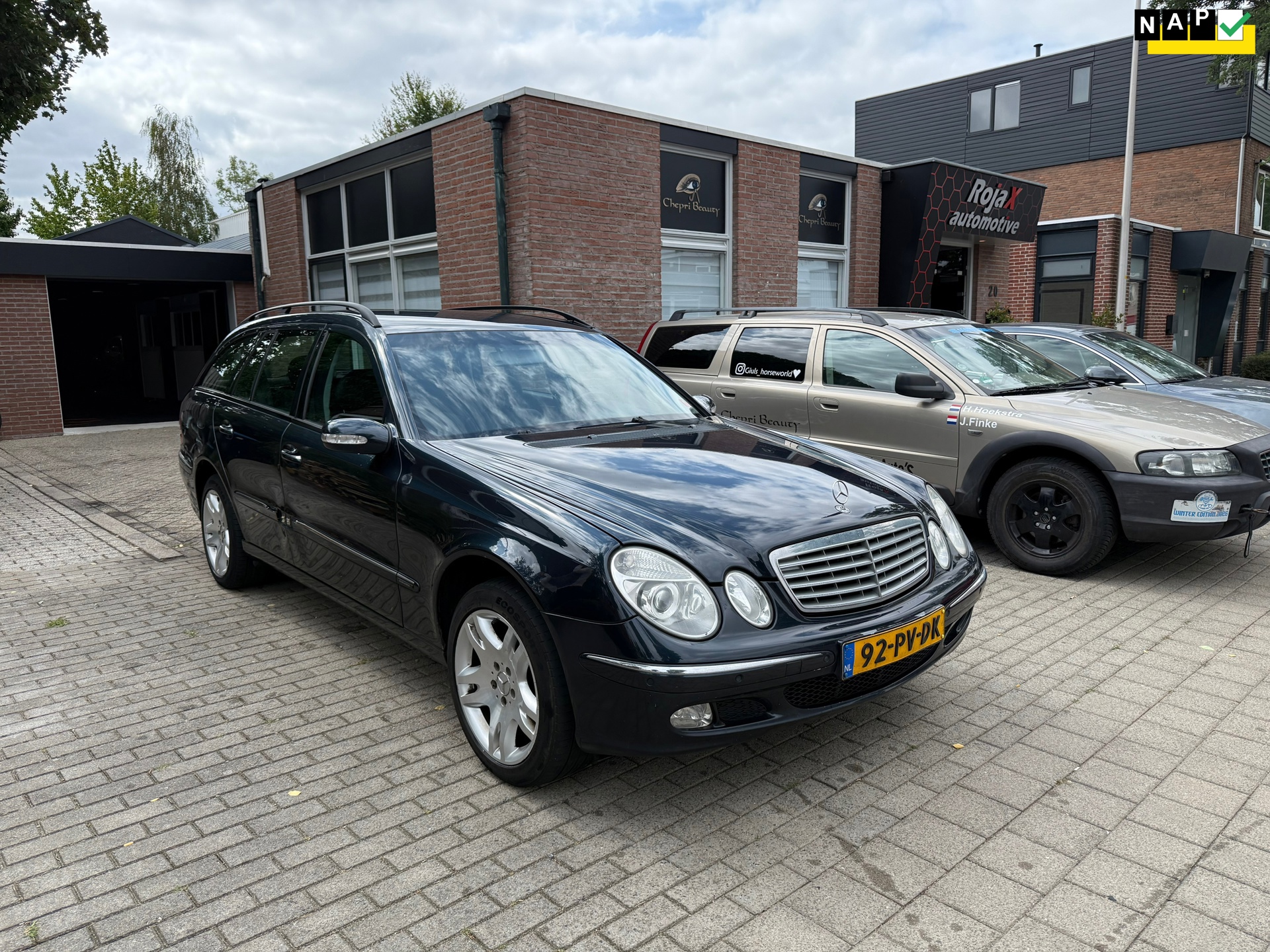 Mercedes-Benz E-klasse Combi 240 Elegance 7 PERSOONS - LEDER - MEENEEMPRIJS.