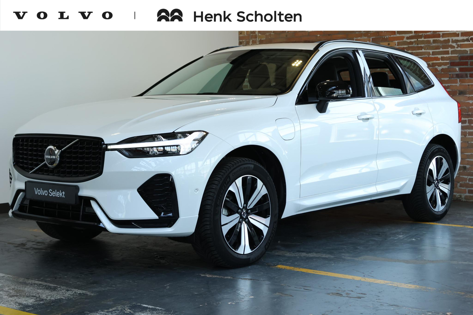 Volvo XC60 T6 Plug-in hybrid AWD Plus Dark